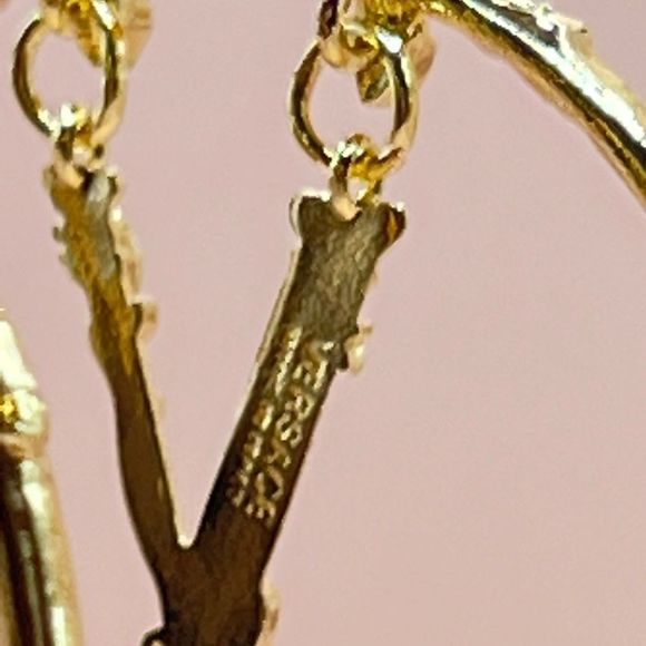 ALMOST SOLD OUT! - Picture 6 of 9